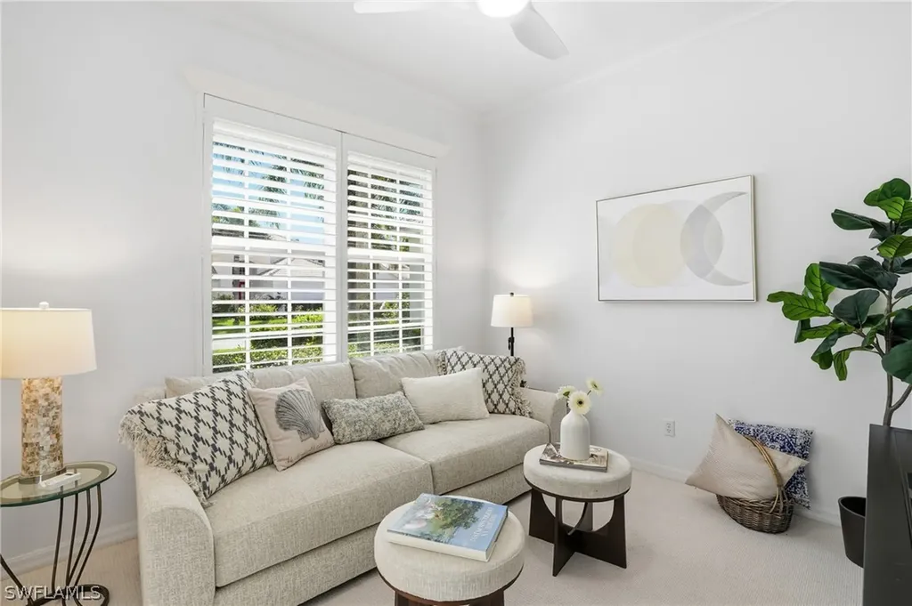 1737 Marsh Run Naples FL 34109