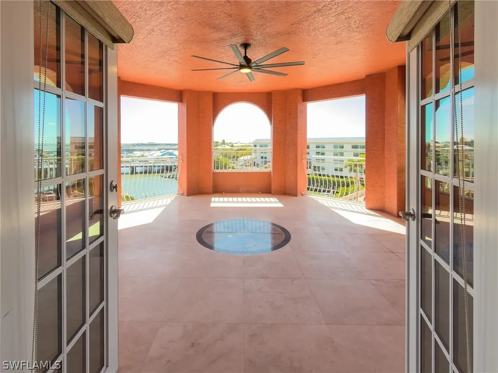 451 Bayfront Place Naples FL 34102