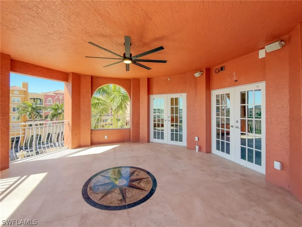 451 Bayfront Place Naples FL 34102