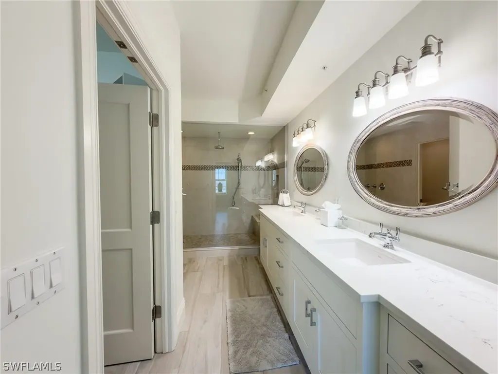 451 Bayfront Place Naples FL 34102