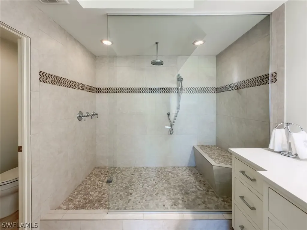 451 Bayfront Place Naples FL 34102