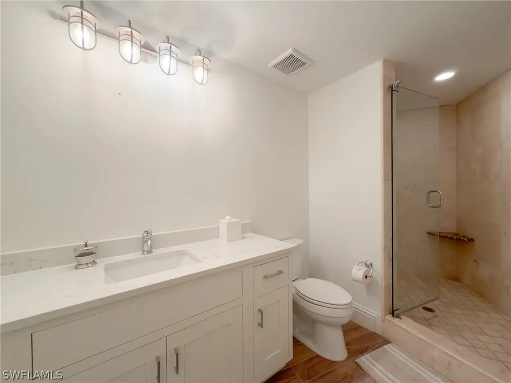 451 Bayfront Place Naples FL 34102