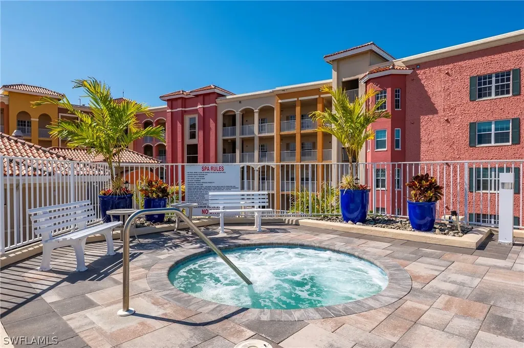 451 Bayfront Place Naples FL 34102
