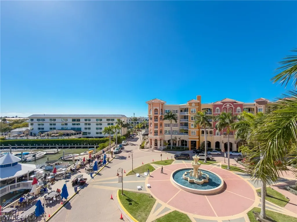 451 Bayfront Place Naples FL 34102