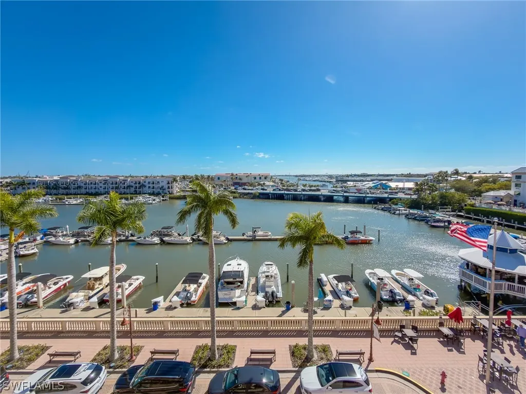 451 Bayfront Place Naples FL 34102