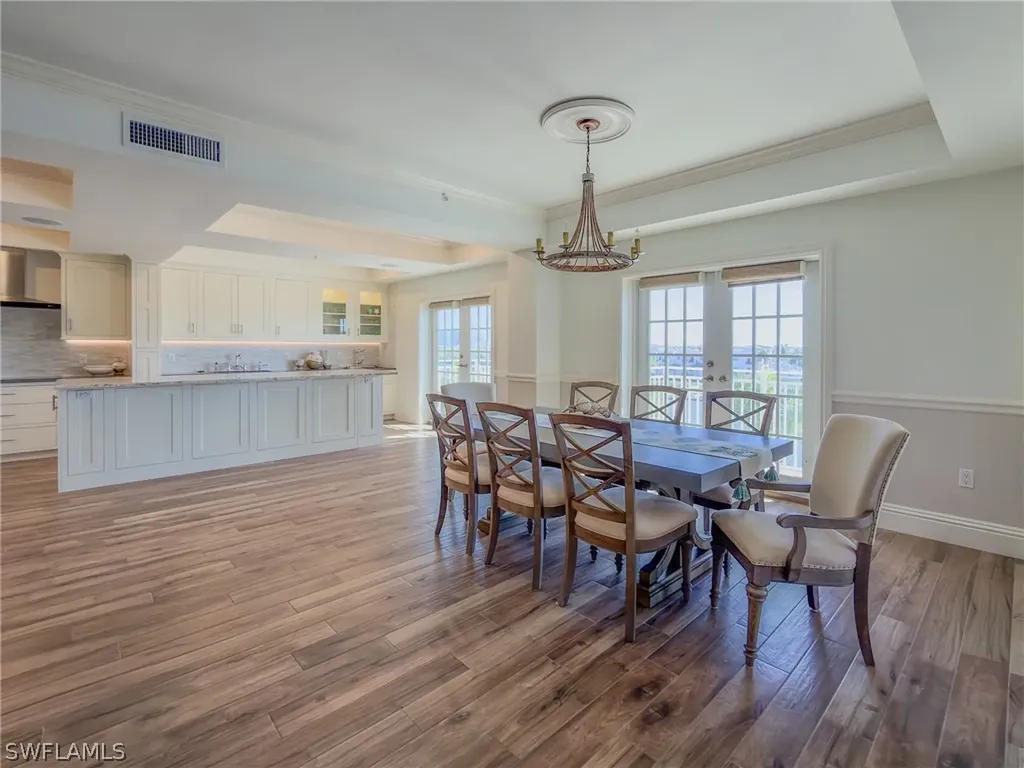 451 Bayfront Place Naples FL 34102