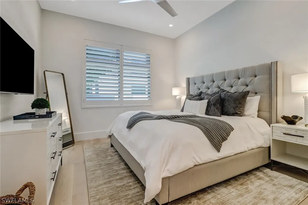 850 Central Avenue Naples FL 34102