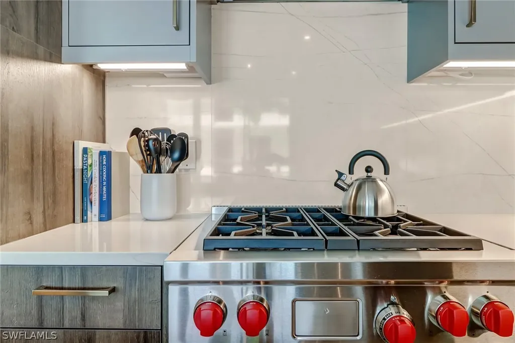 850 Central Avenue Naples FL 34102