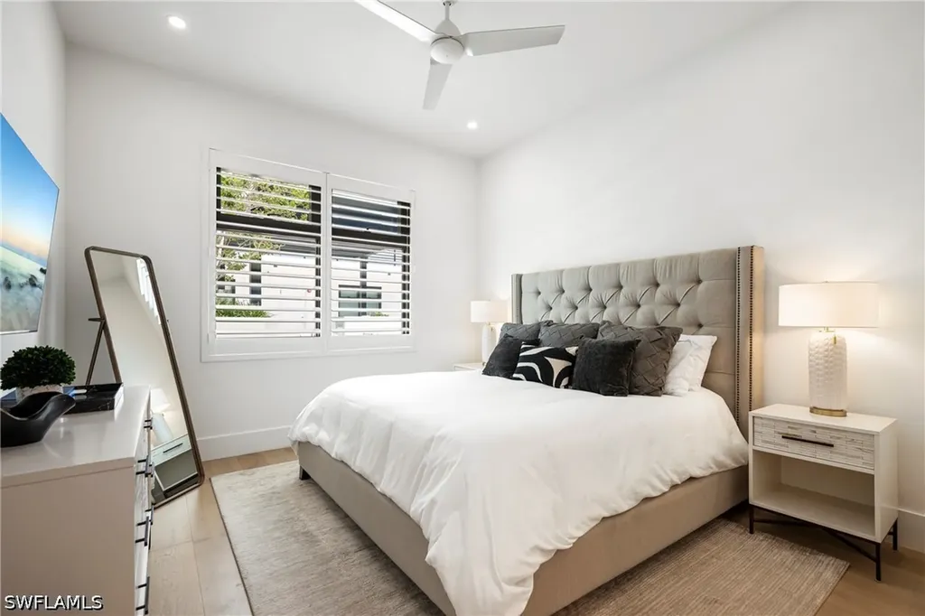 850 Central Avenue Naples FL 34102