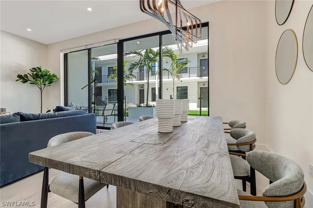 850 Central Avenue Naples FL 34102