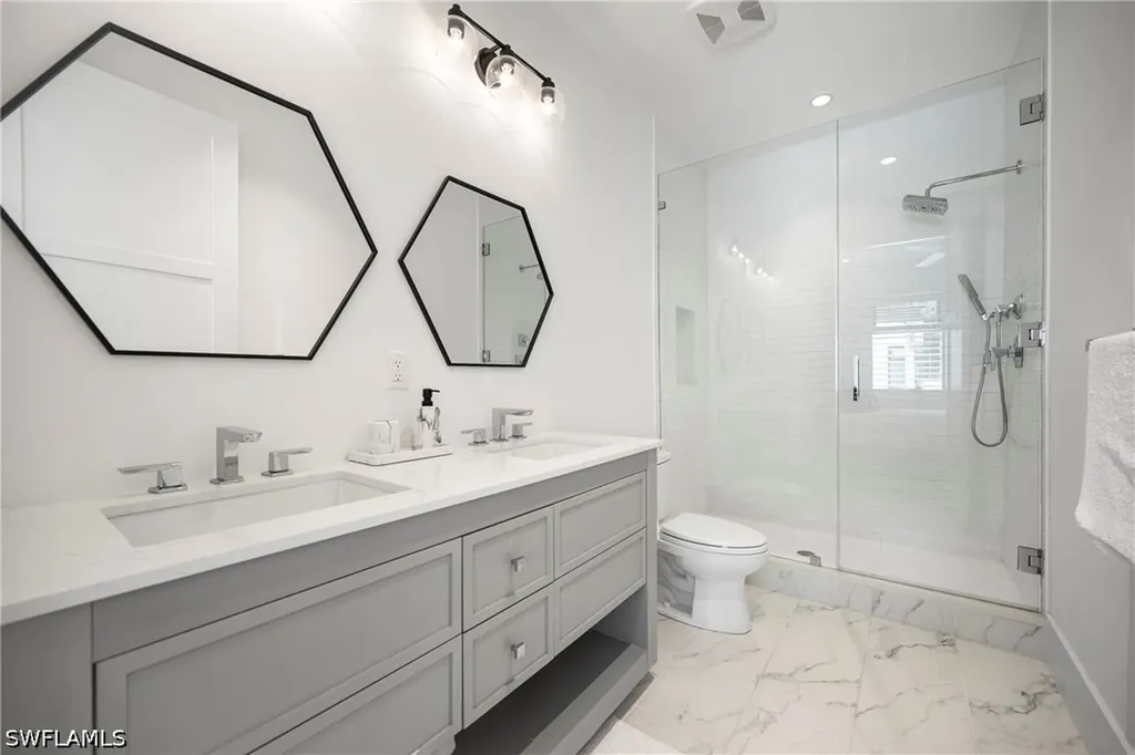 850 Central Avenue Naples FL 34102