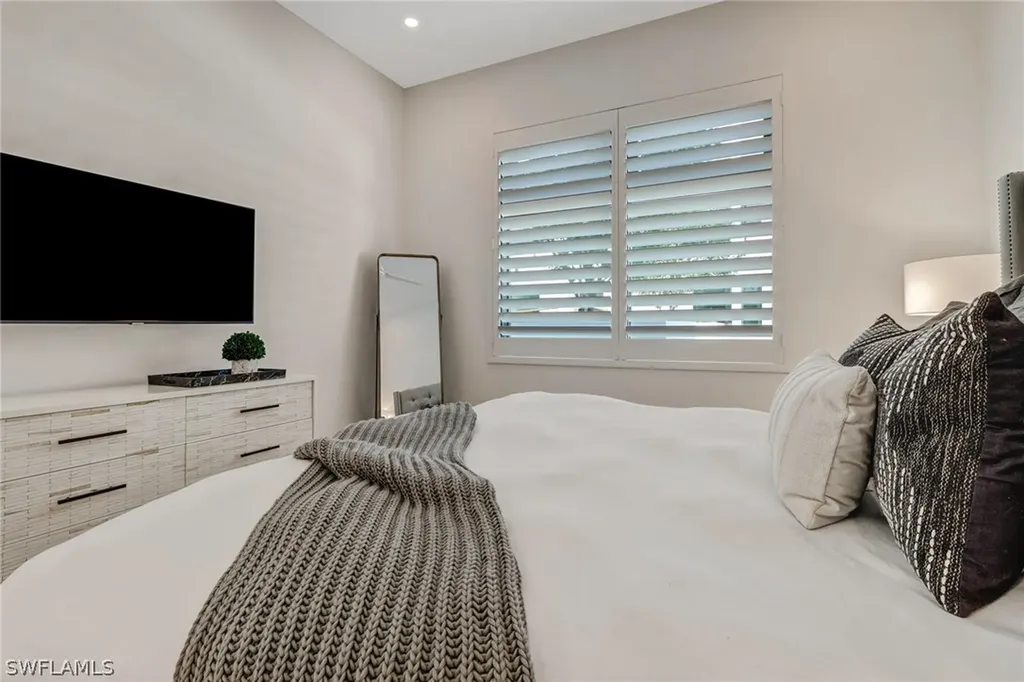850 Central Avenue Naples FL 34102