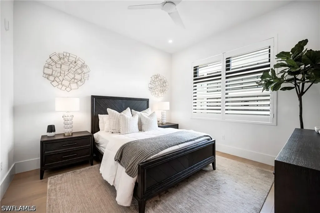 850 Central Avenue Naples FL 34102