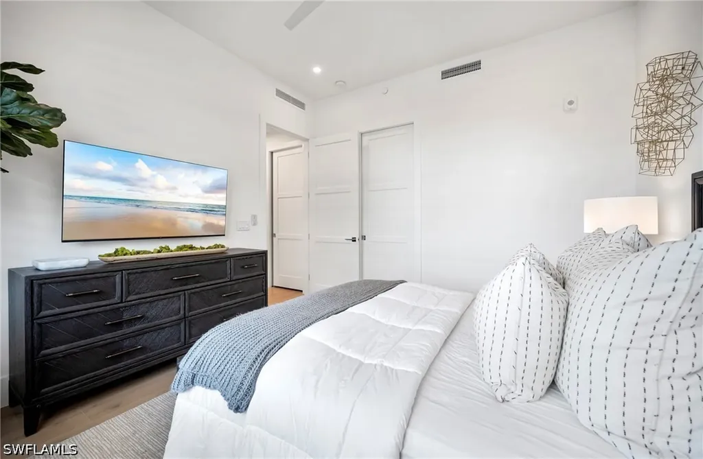 850 Central Avenue Naples FL 34102