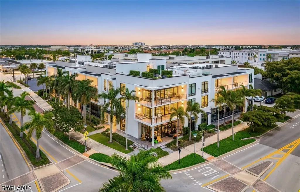 850 Central Avenue Naples FL 34102