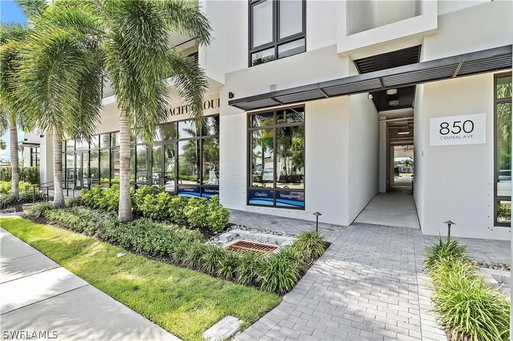 850 Central Avenue Naples FL 34102