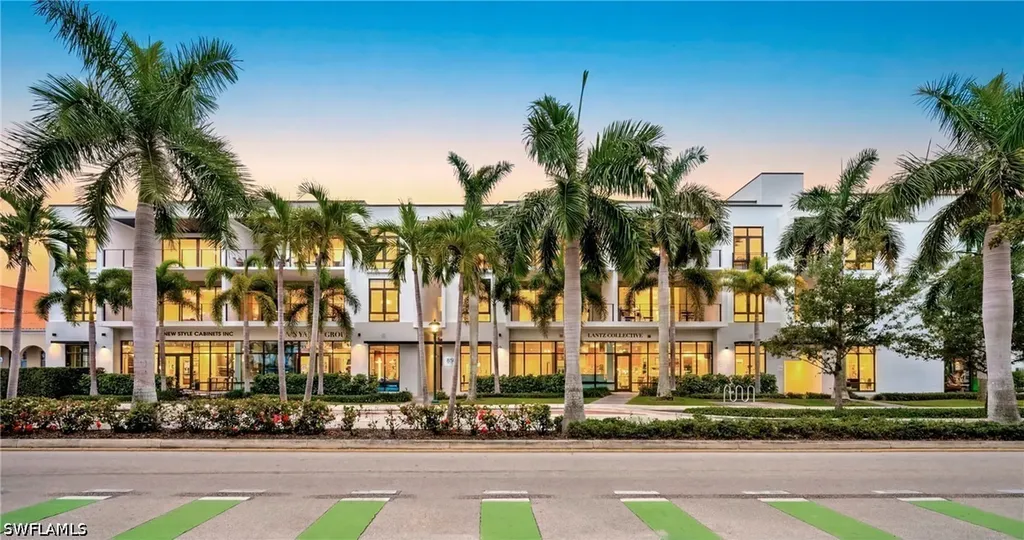 850 Central Avenue Naples FL 34102