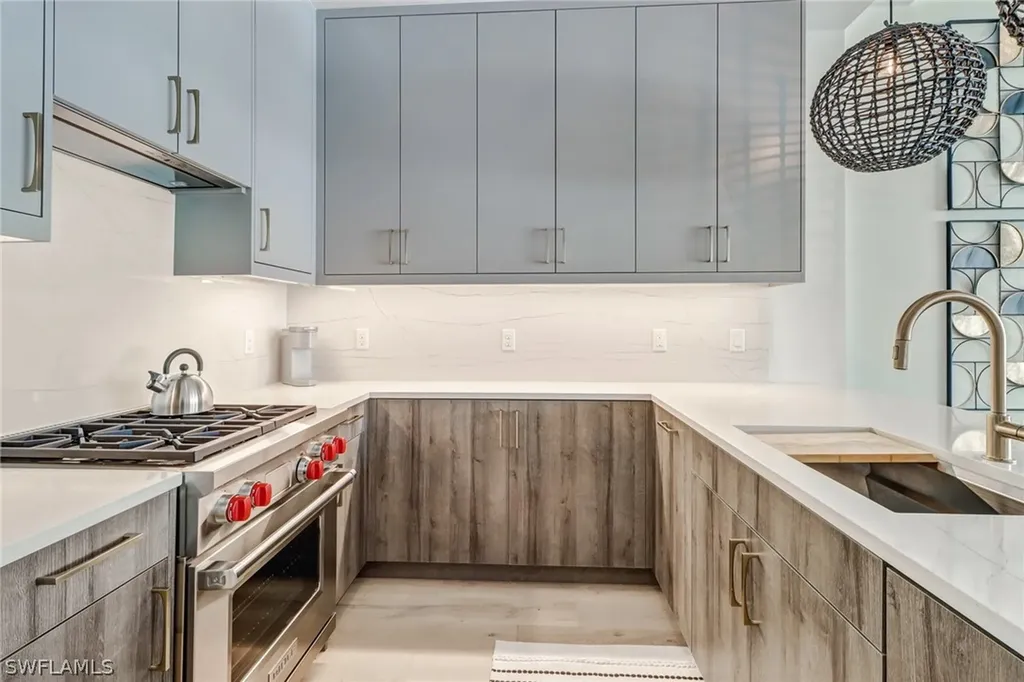 850 Central Avenue Naples FL 34102