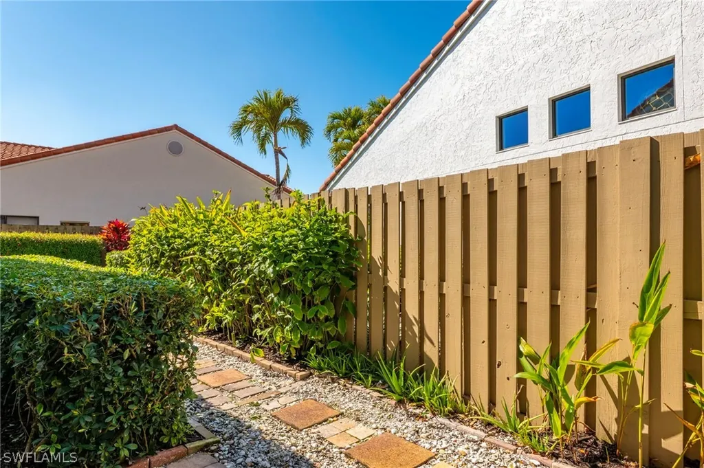 515 Beachwalk Circle Naples FL 34108