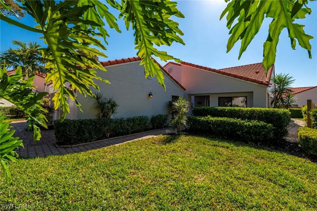 515 Beachwalk Circle Naples FL 34108