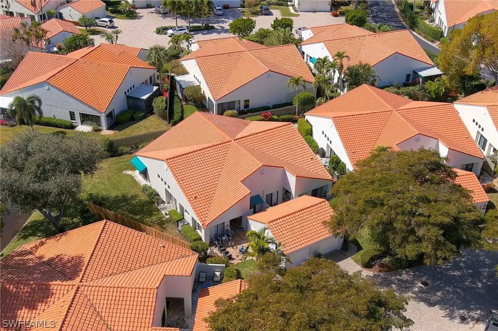 515 Beachwalk Circle Naples FL 34108
