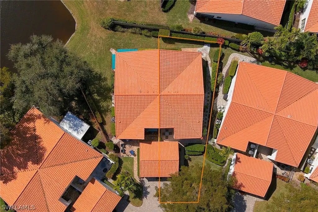 515 Beachwalk Circle Naples FL 34108
