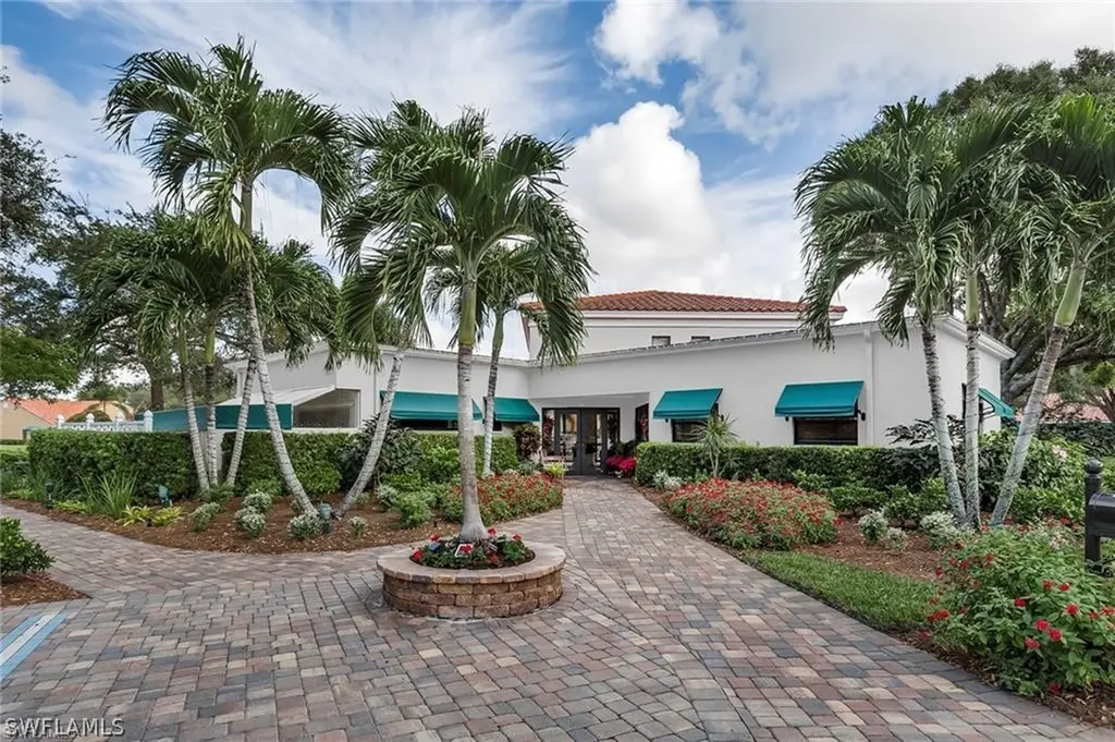 515 Beachwalk Circle Naples FL 34108