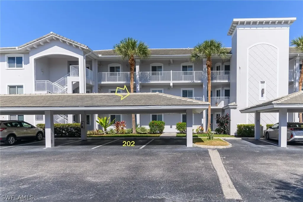 7835 Regal Heron Circle Naples FL 34104