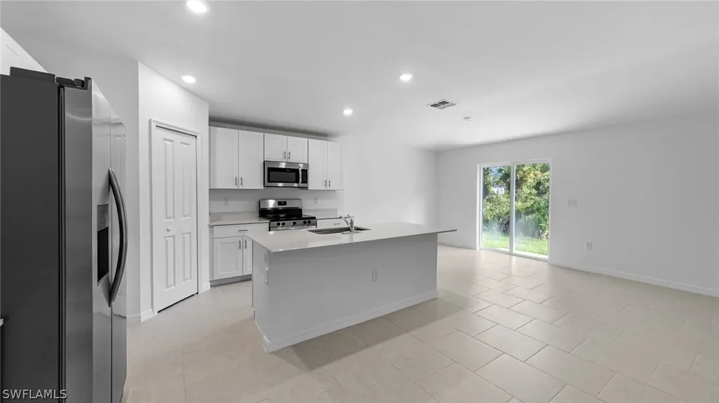 919 Sara Avenue N Lehigh Acres FL 33971