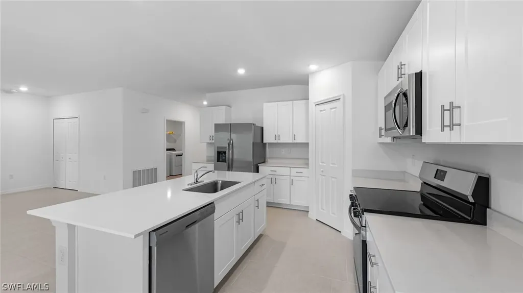 919 Sara Avenue N Lehigh Acres FL 33971