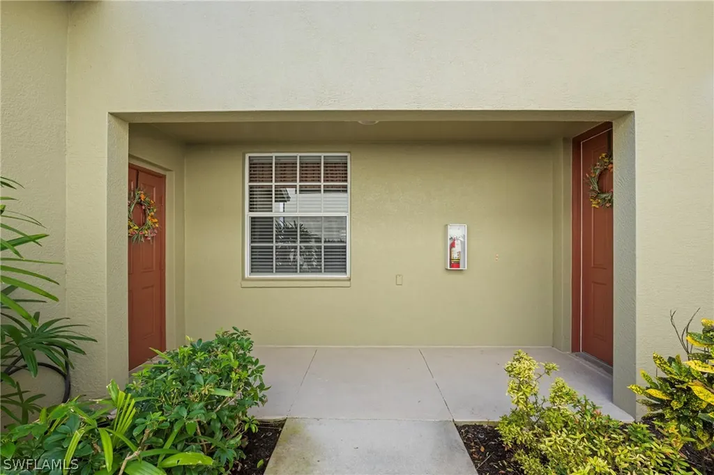 1672 Tarpon Bay Drive S Naples FL 34119