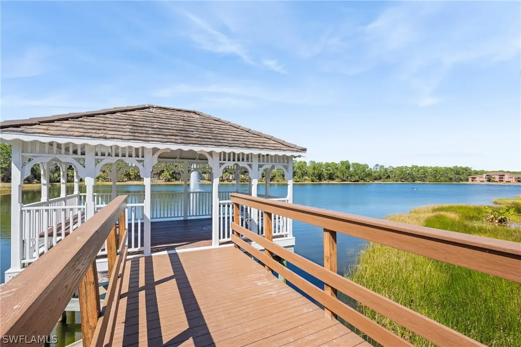 1672 Tarpon Bay Drive S Naples FL 34119