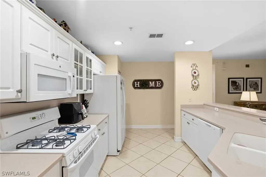 1672 Tarpon Bay Drive S Naples FL 34119