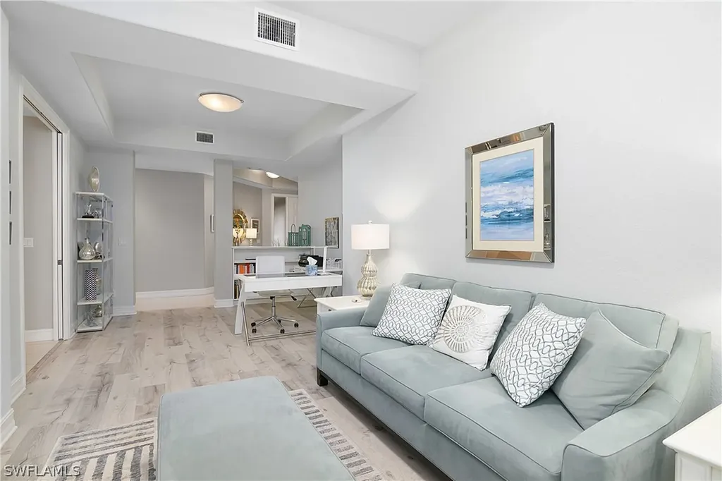 3099 Lancaster Drive Naples FL 34105