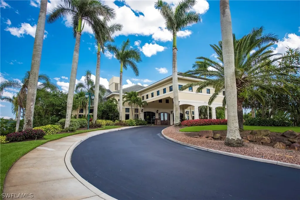 3099 Lancaster Drive Naples FL 34105