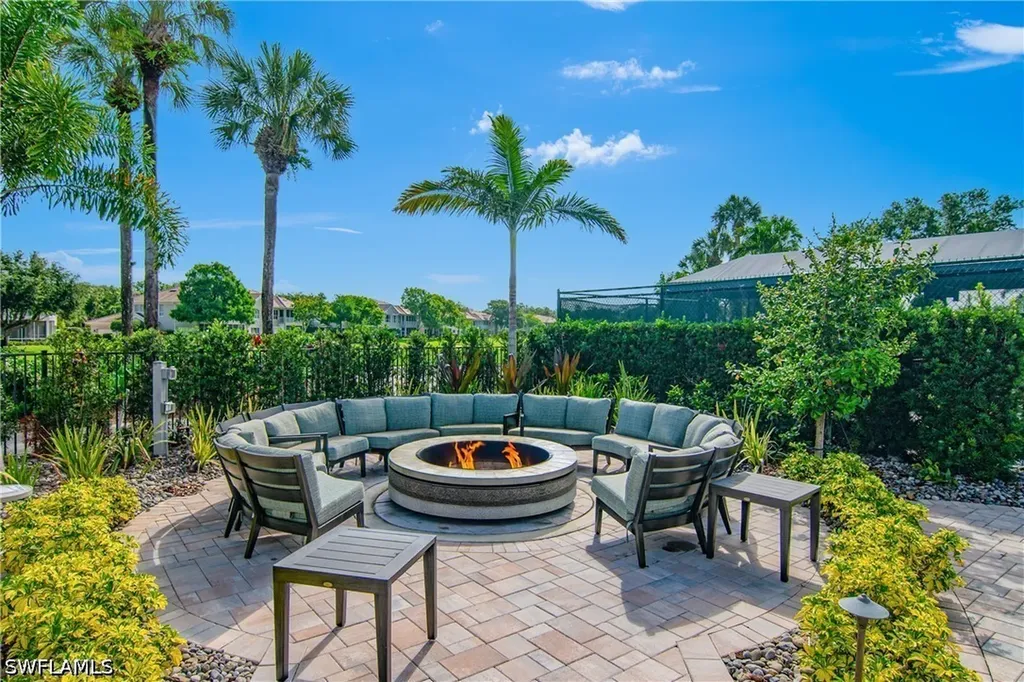 3099 Lancaster Drive Naples FL 34105
