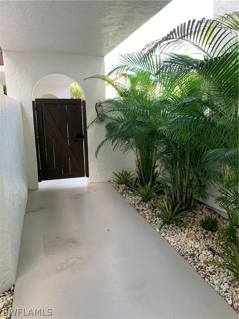 4082 Belair Lane Naples FL 34103