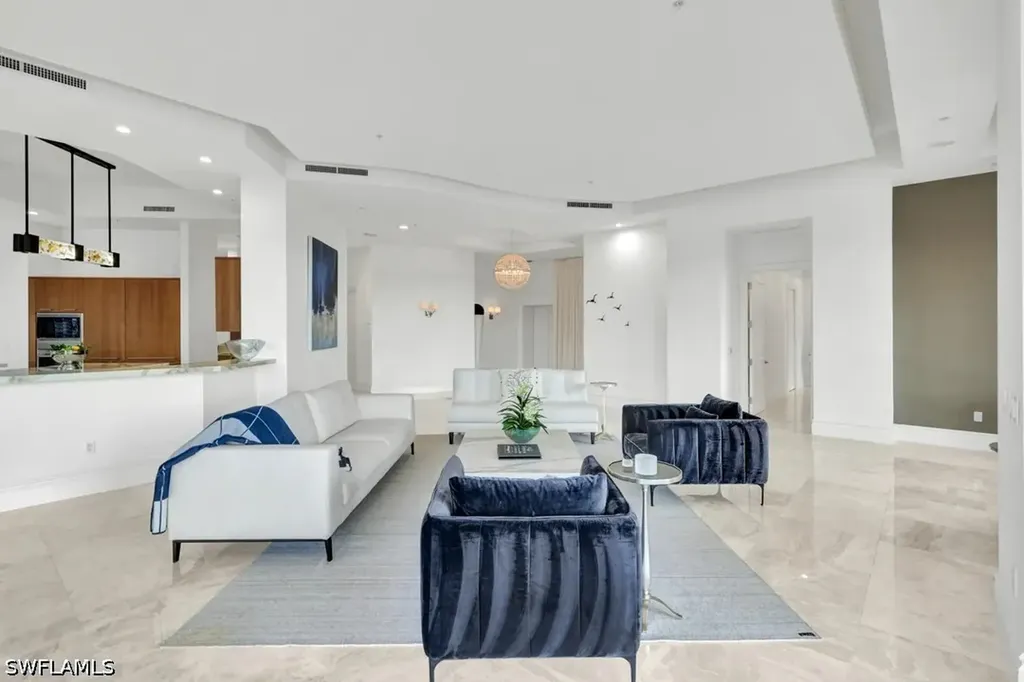 13675 Vanderbilt Drive Naples FL 34110