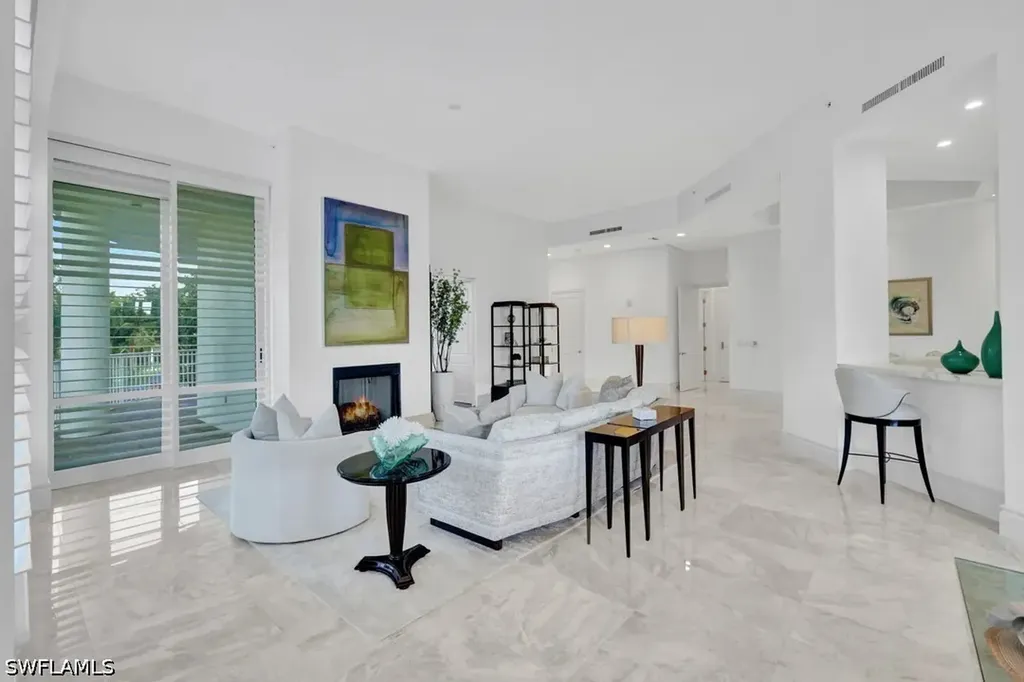 13675 Vanderbilt Drive Naples FL 34110