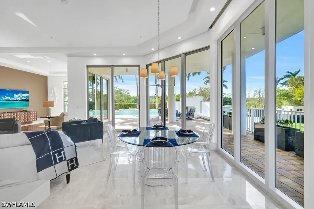 13675 Vanderbilt Drive Naples FL 34110