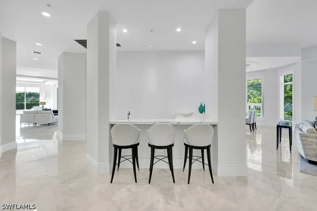 13675 Vanderbilt Drive Naples FL 34110