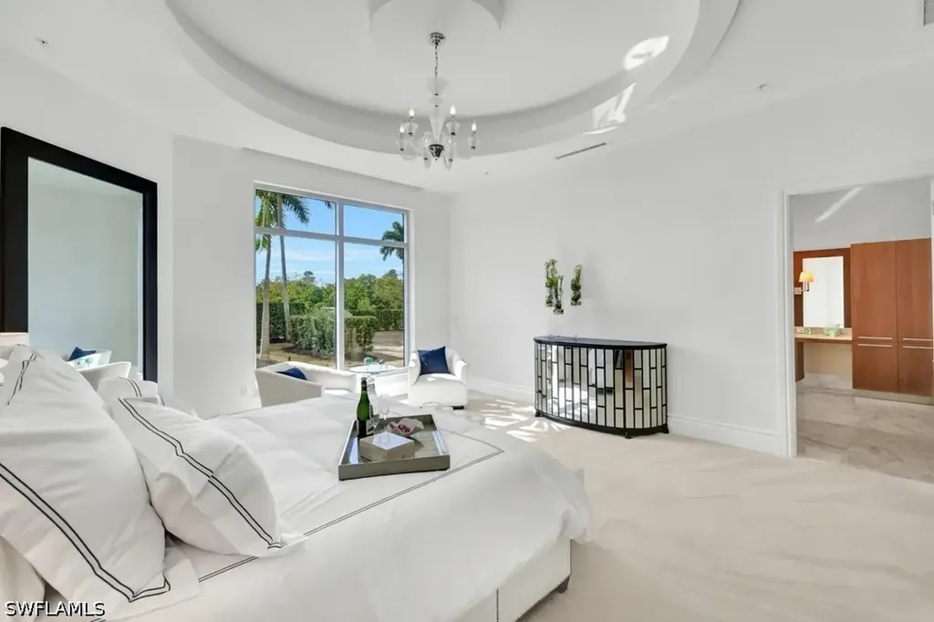 13675 Vanderbilt Drive Naples FL 34110