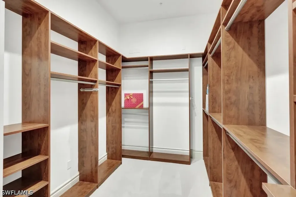 13675 Vanderbilt Drive Naples FL 34110