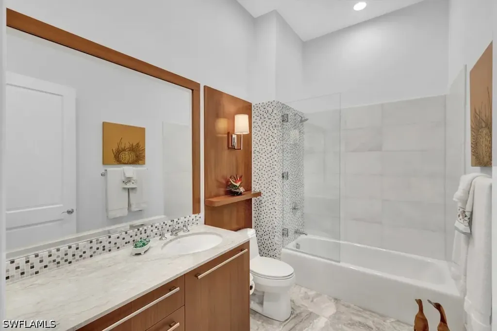 13675 Vanderbilt Drive Naples FL 34110