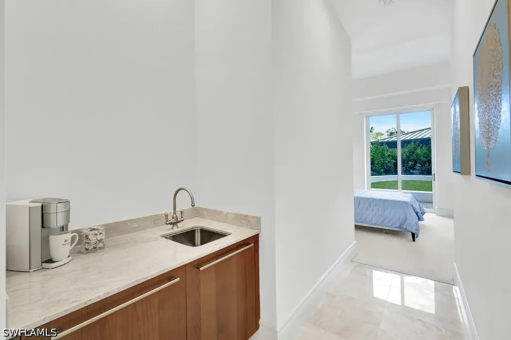 13675 Vanderbilt Drive Naples FL 34110