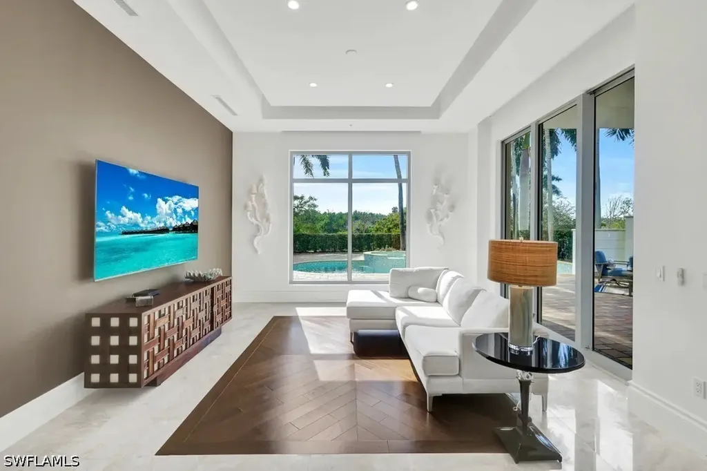 13675 Vanderbilt Drive Naples FL 34110