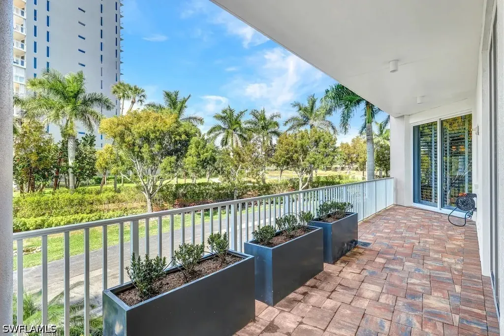 13675 Vanderbilt Drive Naples FL 34110