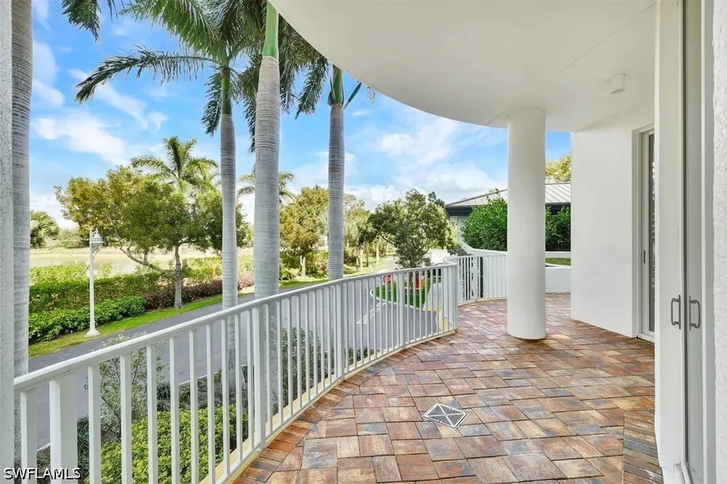 13675 Vanderbilt Drive Naples FL 34110