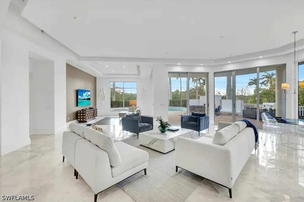 13675 Vanderbilt Drive Naples FL 34110