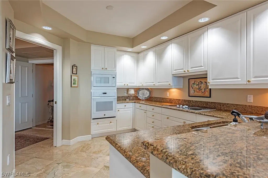 8930 Bay Colony Drive Naples FL 34108